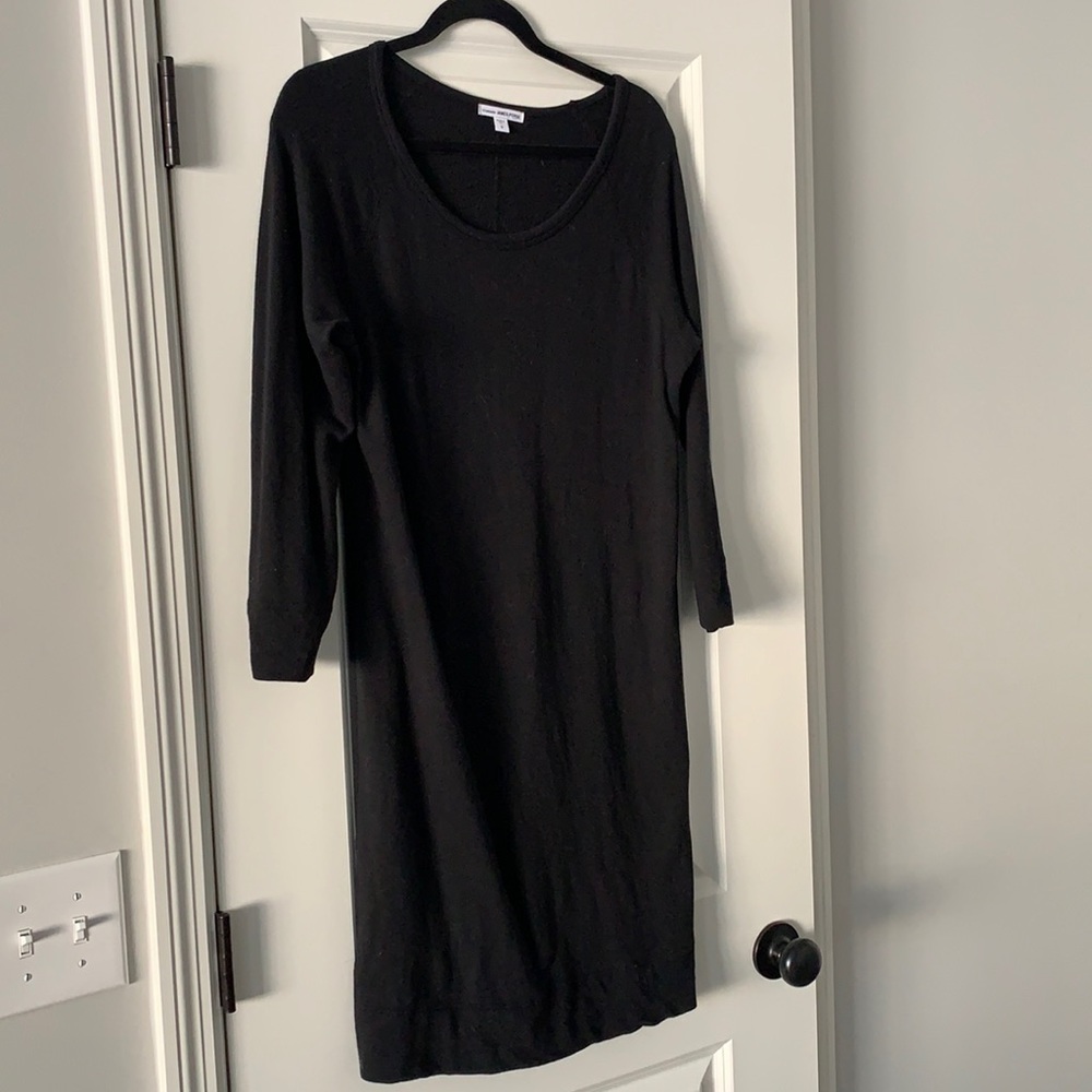 3/4 sleeve length black sweatshirt dress